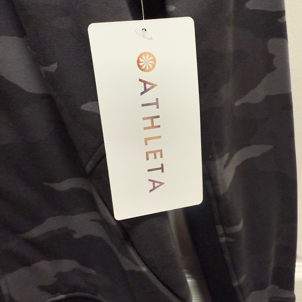 Athleta Triumph Black Camouflage Hoodie NWT size XS - Picture 4 of 11